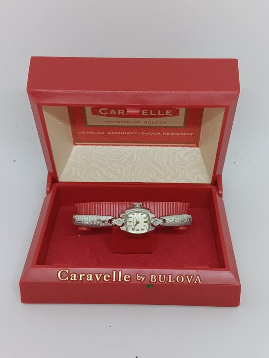 VINTAGE 1965 Caravelle Women\'s 16 mm x 18 mm Manual Wind Silver Tone Watch main image 4